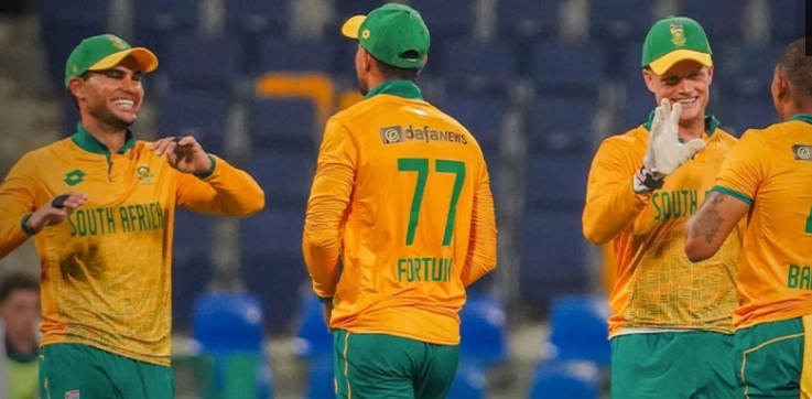 South Africa thrash Ireland by eight wickets in first T20